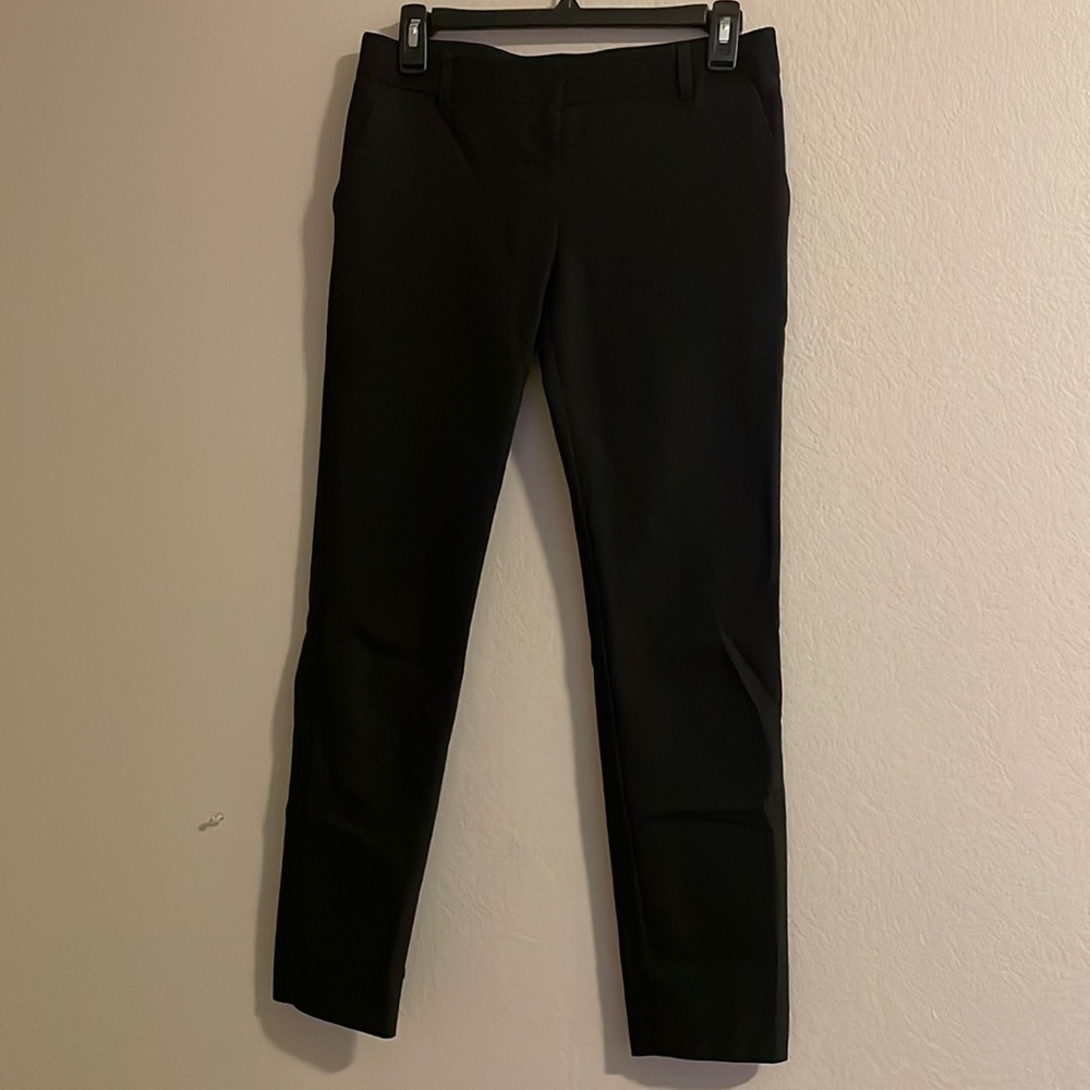 Size 2R Black straight leg ankle cut trousers